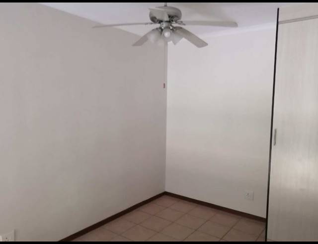 1 BEDROOM APARTMENT FOR SALE IN HILLCREST